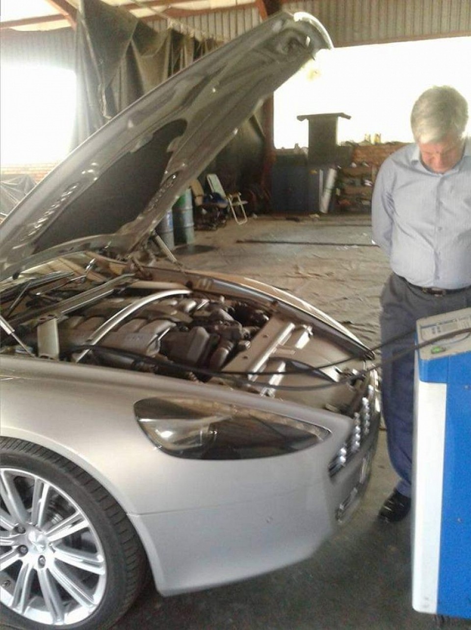 AIRCON REGASS DONE ON ALL SORTS OF VEHICLES. FULL SERVICE
